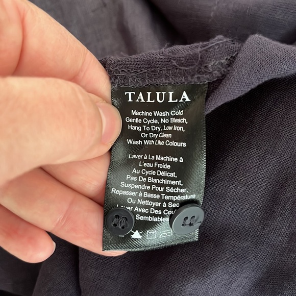 Aritzia Talula Button-Up Shirt Size Small - Picture 6 of 6